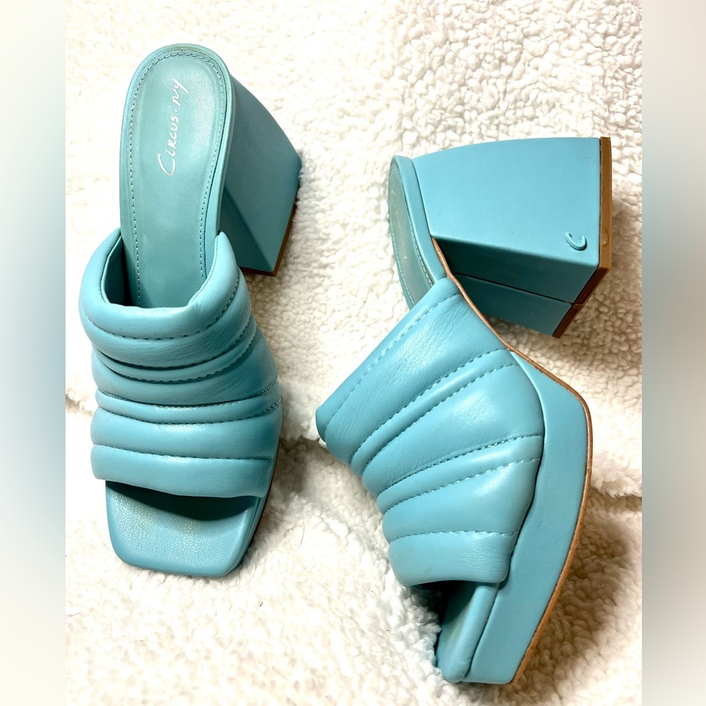 Circus platform sandals size 8